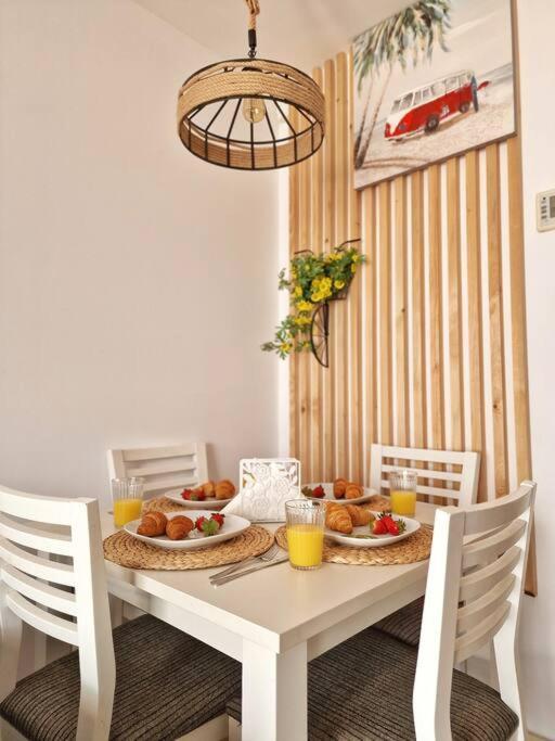 Apartamento Acogedor Piso Con Terraza Y Parking! Benalmádena Exterior foto