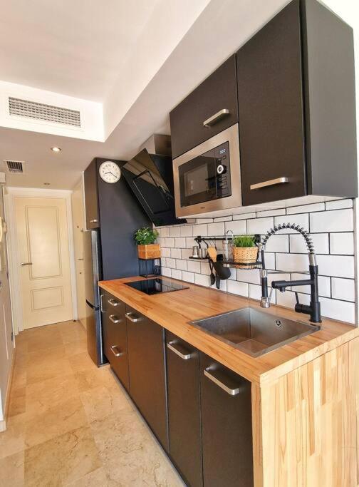 Apartamento Acogedor Piso Con Terraza Y Parking! Benalmádena Exterior foto